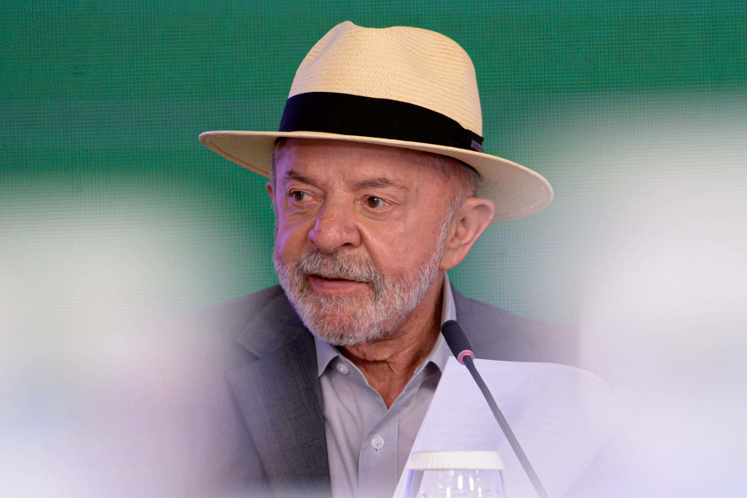 Eleições: Lula conquista 836 votos na África e Flávio fica com 654