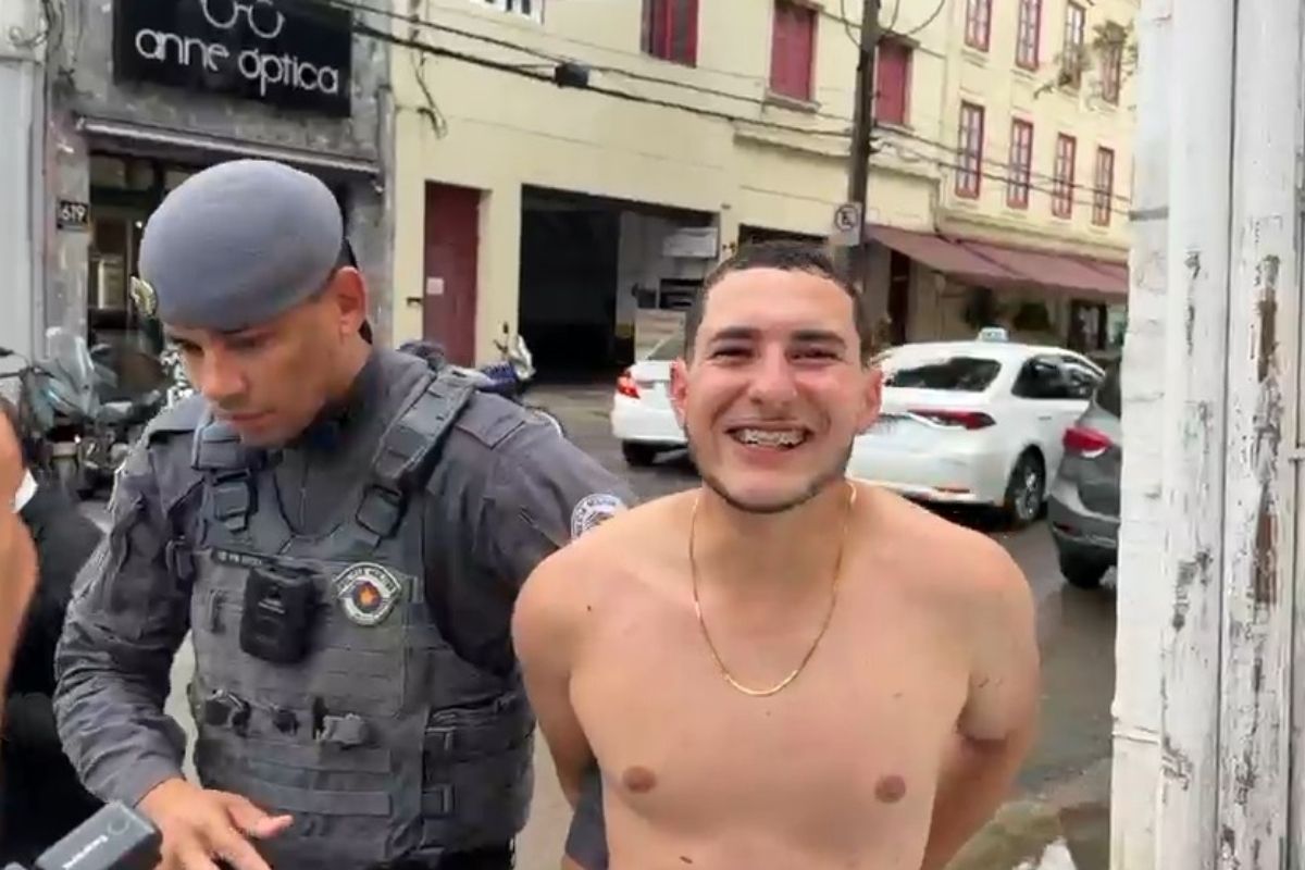 Homem é preso após esfaquear o pai e tentar matar a própria esposa em SP