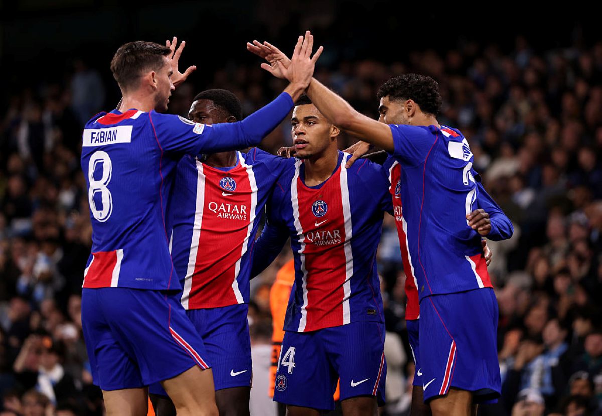 Champions League: PSG goleia o Manchester City e assume a liderança