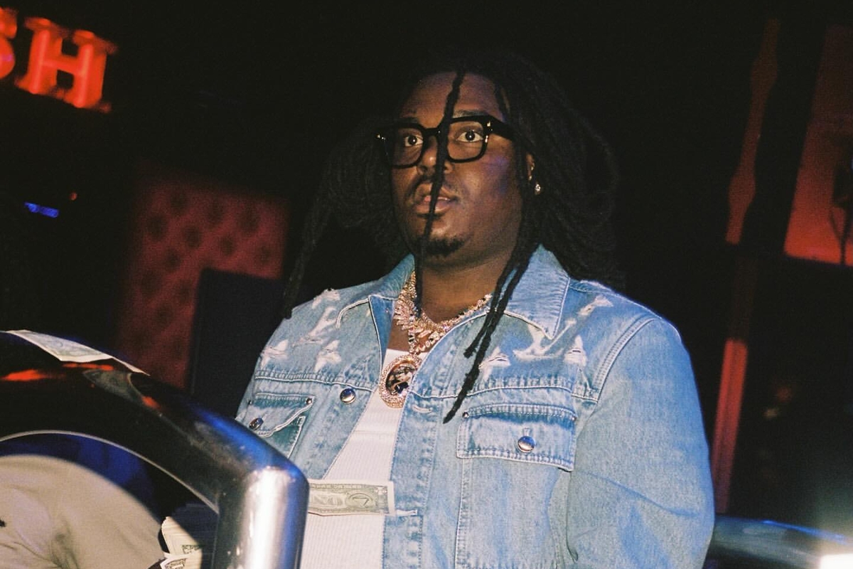 Vídeos mostram rapper Lucki esfaqueado no rosto após briga nos EUA. Veja
