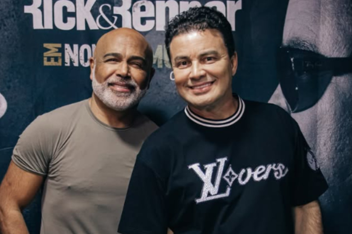 Renner anuncia data do primeiro show solo após a morte de Rick