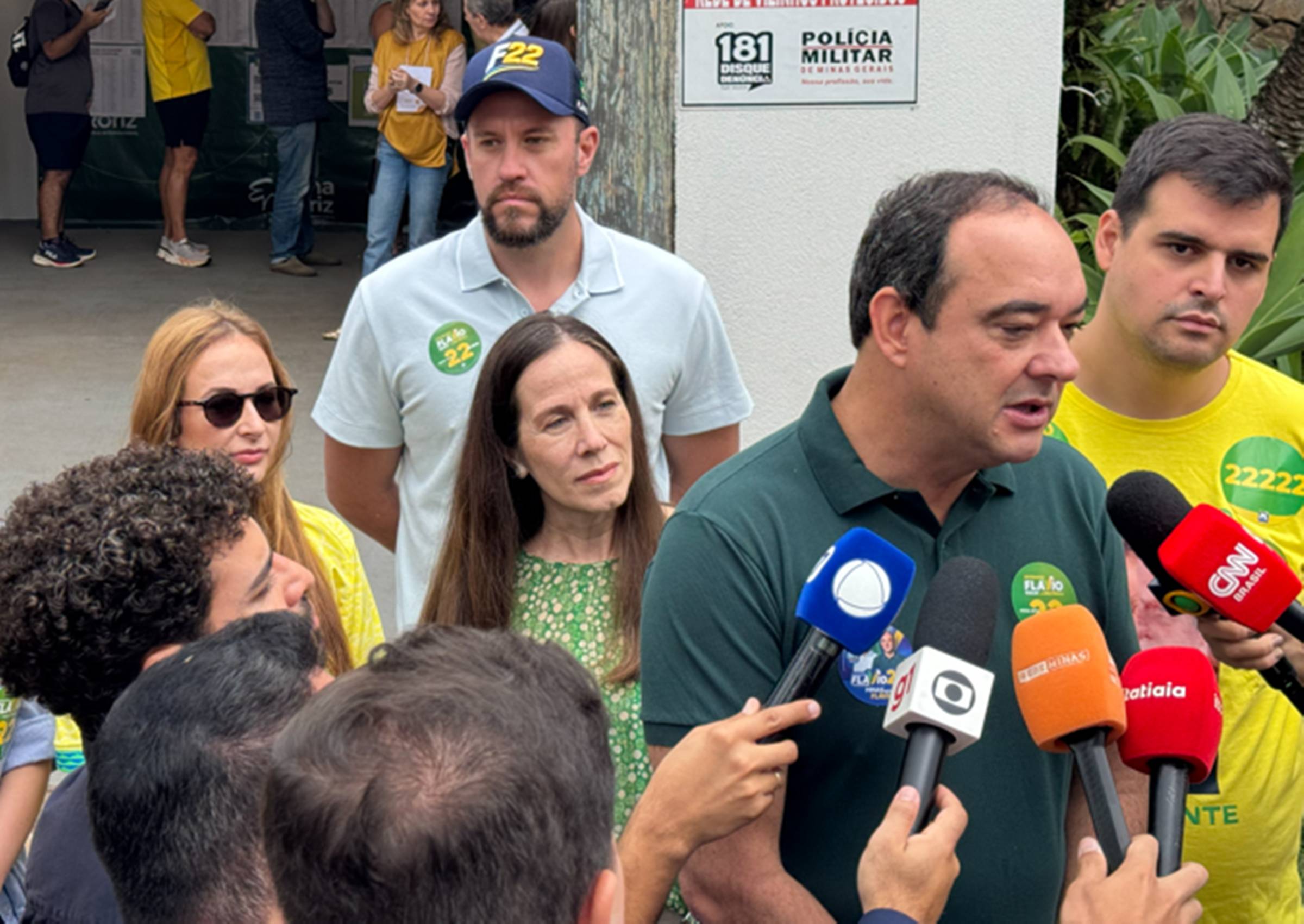 Flávio Roscoe (PL) vota em BH e pede escolha "com consciência"