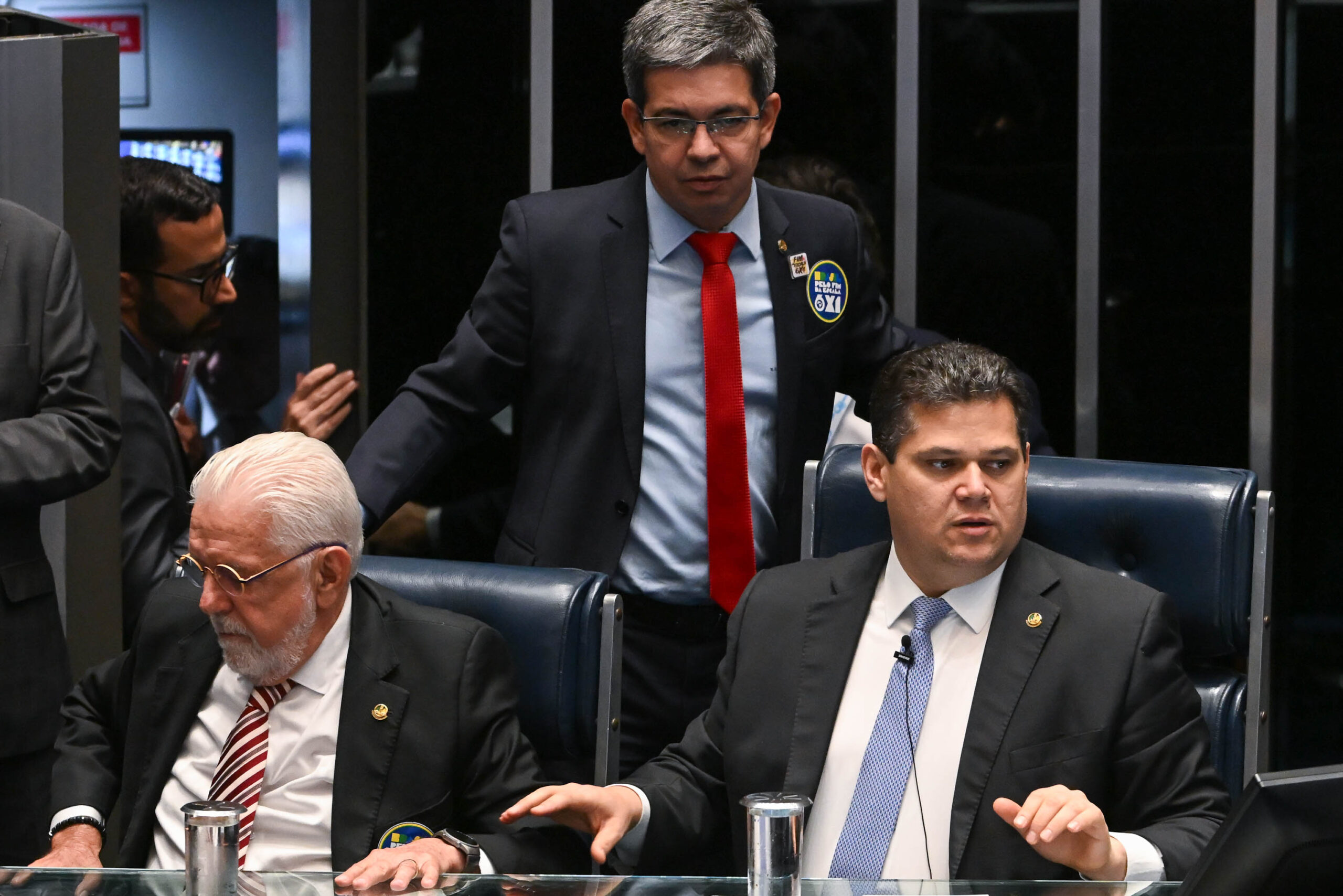 Em vitória do governo Lula, Senado aprova PEC do fim da escala 6x1