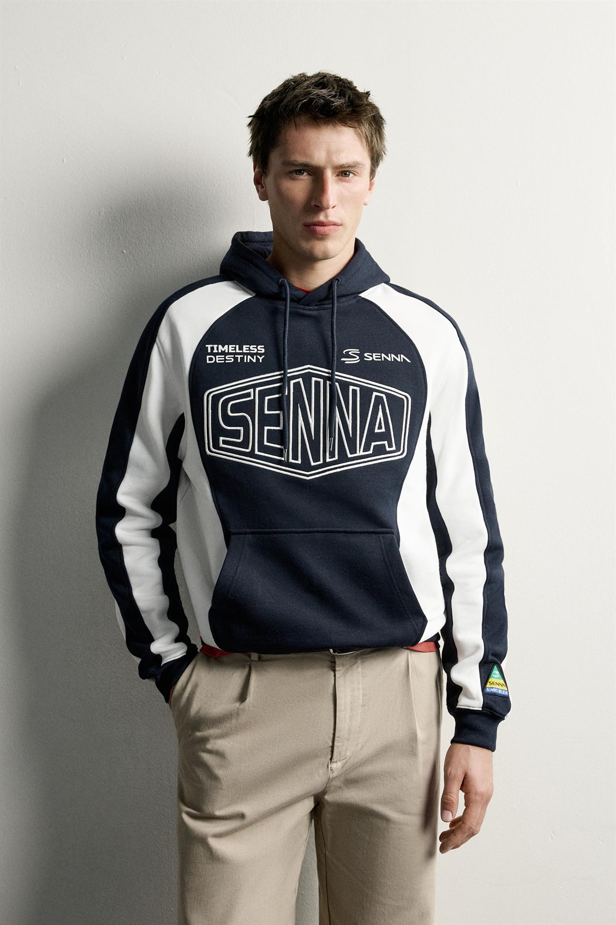 foto com cor. collab zara x senna brands - metrópoles