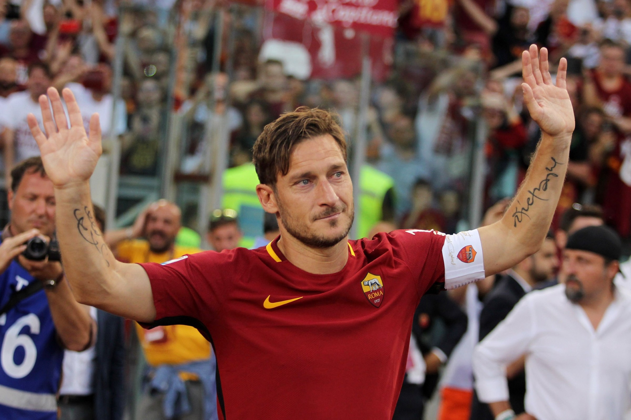 Totti revela que foi forçado a se aposentar: "Em certo sentido, morri'