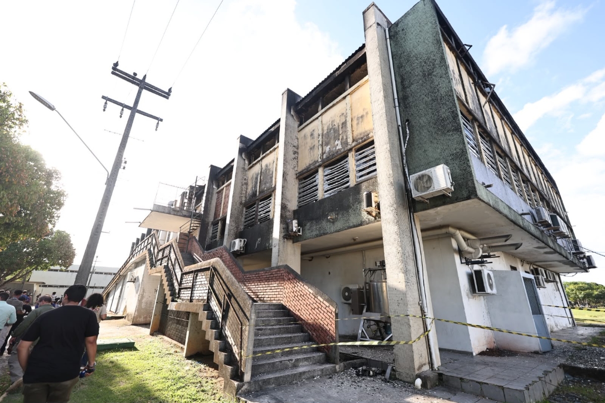 Incêndio na UFPE prejudicou mais de 200 pesquisas; MEC estenderá bolsas