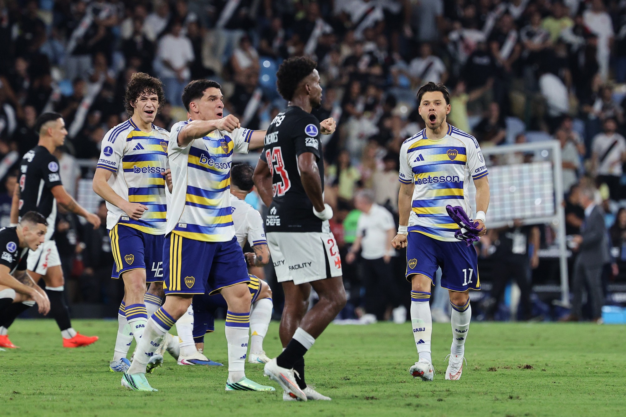 Contra o Vasco, Boca Juniors volta a vencer no Maracanã após 28 anos