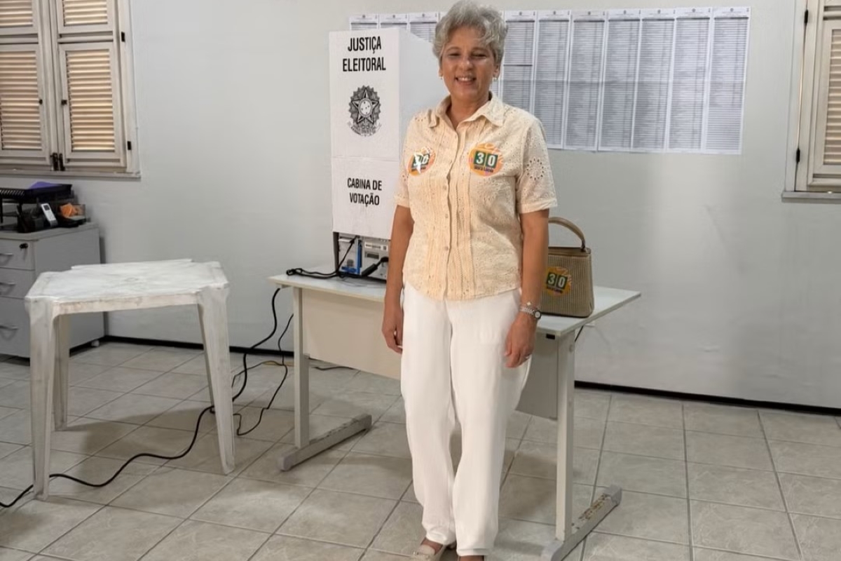 Imagem colorida mostra candidata Vera Lucia - Metrópoles