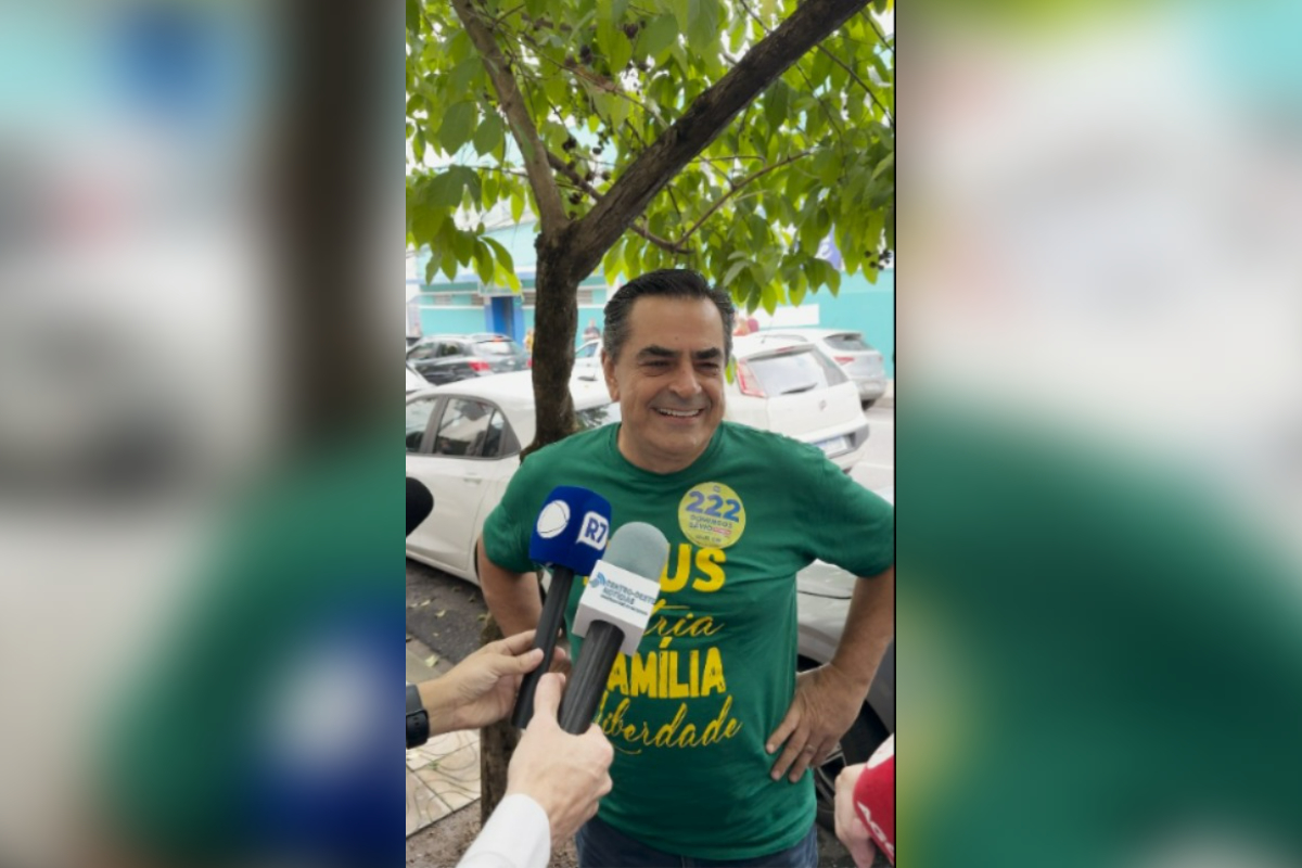 MG: Domingos Sávio (PL) vota em Divinópolis e defende "faxina geral"