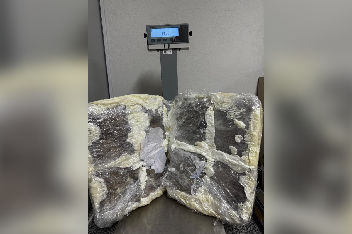 Mulher é presa pela PF em aeroporto com "supermaconha" escondida em malas