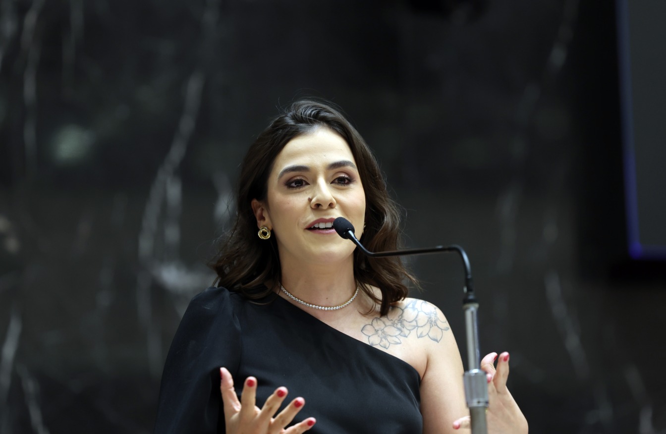 Lohanna repreende Nikolas após debate: "Menino mais mal educado da sala"