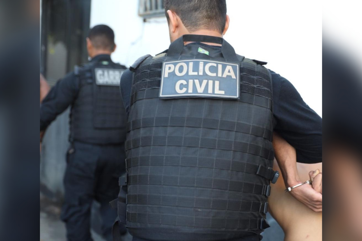 Dupla é presa por torturar mulher de 74 anos e matar cães na frente dela