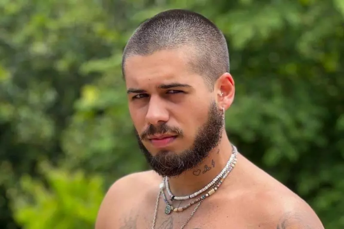 Zé Felipe se revolta com influencer que espalha fake news sobre seus filhos