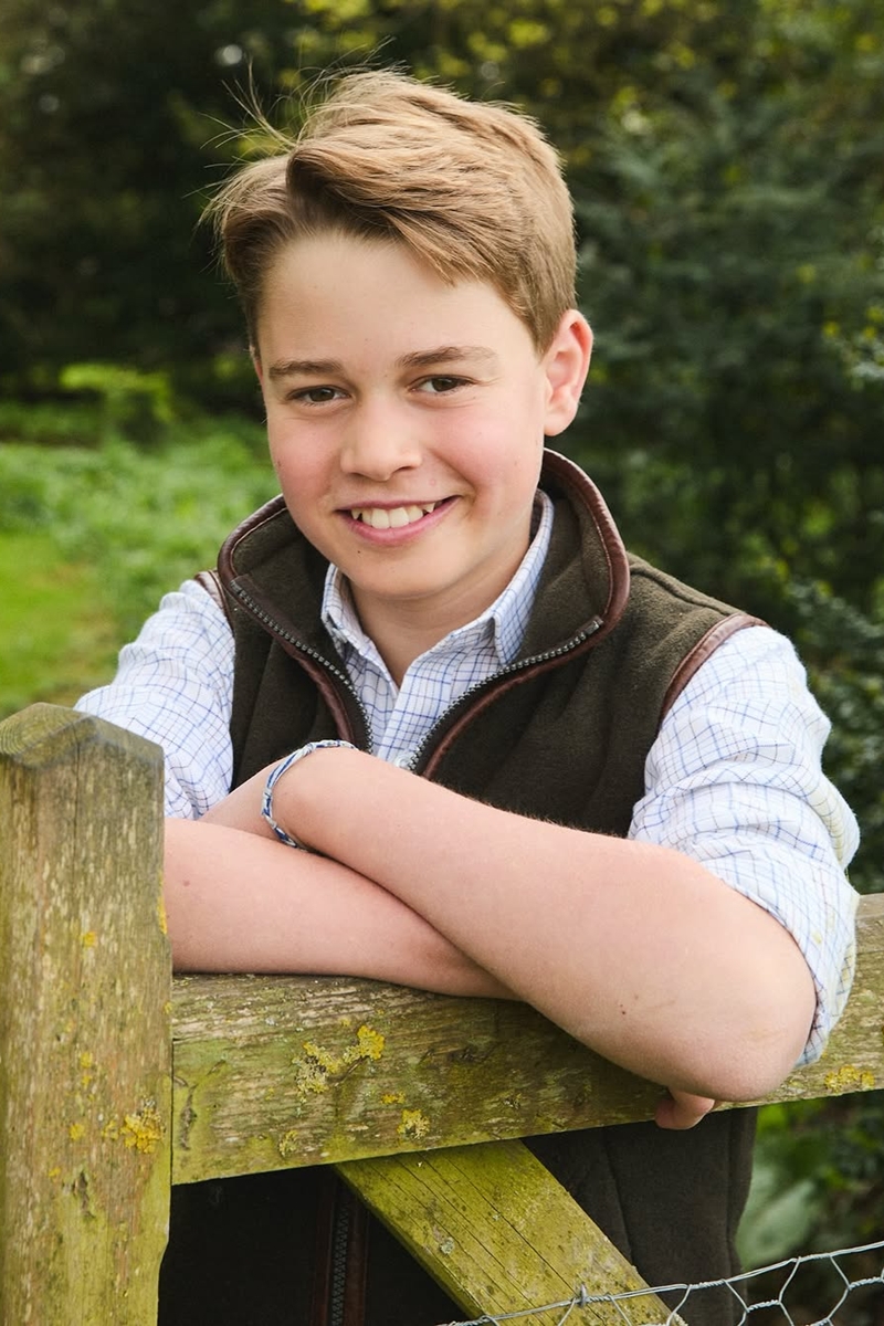 Príncipe George em foto oficial