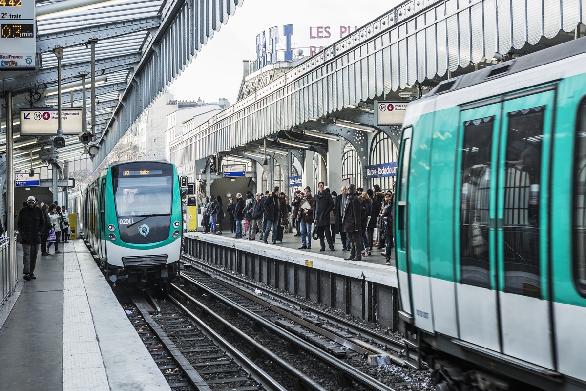 Estação de metrô localizada em Paris