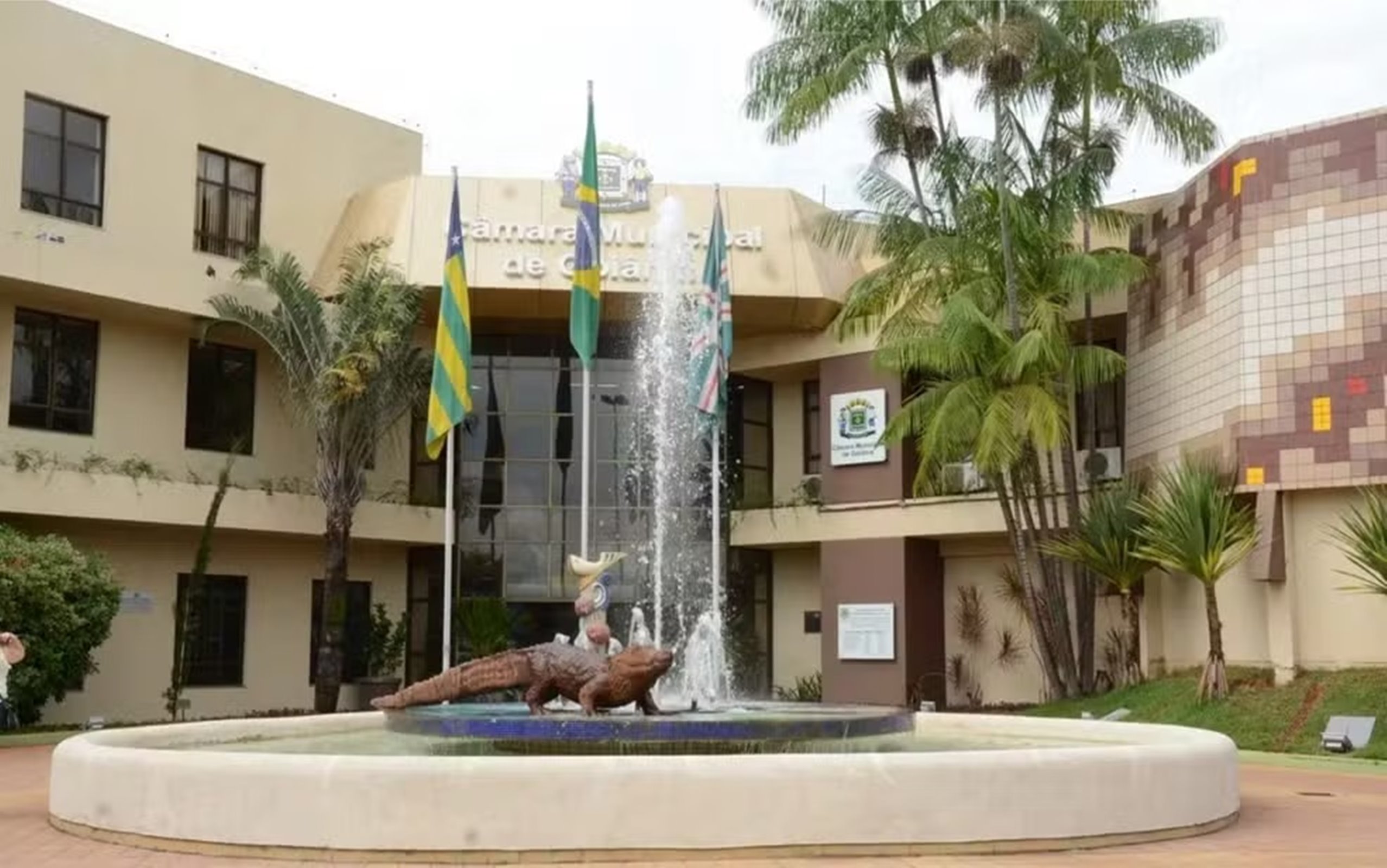 Goiânia cria lei que facilita a mulher vítima de violência o acesso a armas
