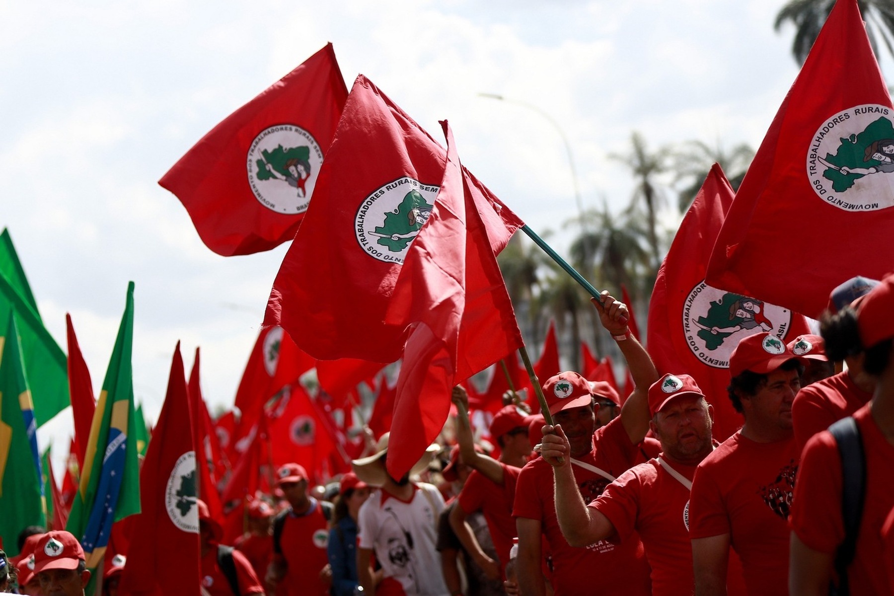 Oito candidatos apoiados pelo MST são eleitos para o Legislativo em 2026