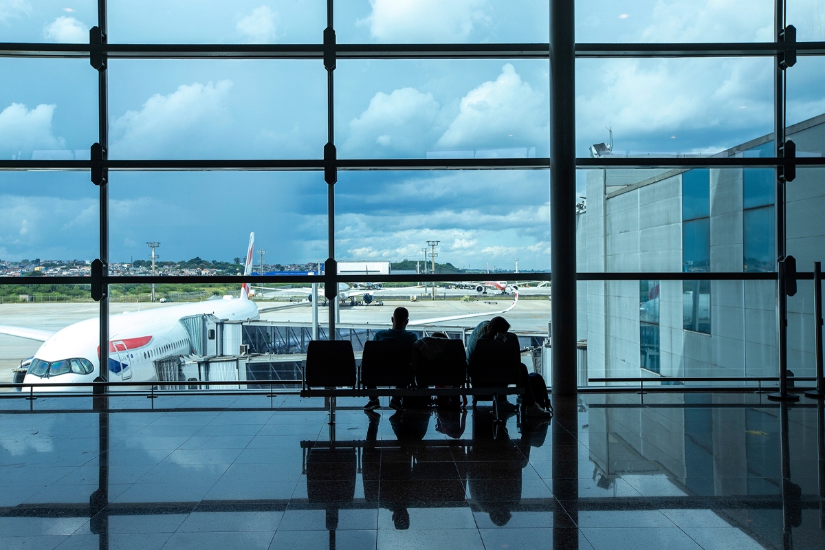 imagem colorida mostra aeroporto de guarulhos. Metrópoles